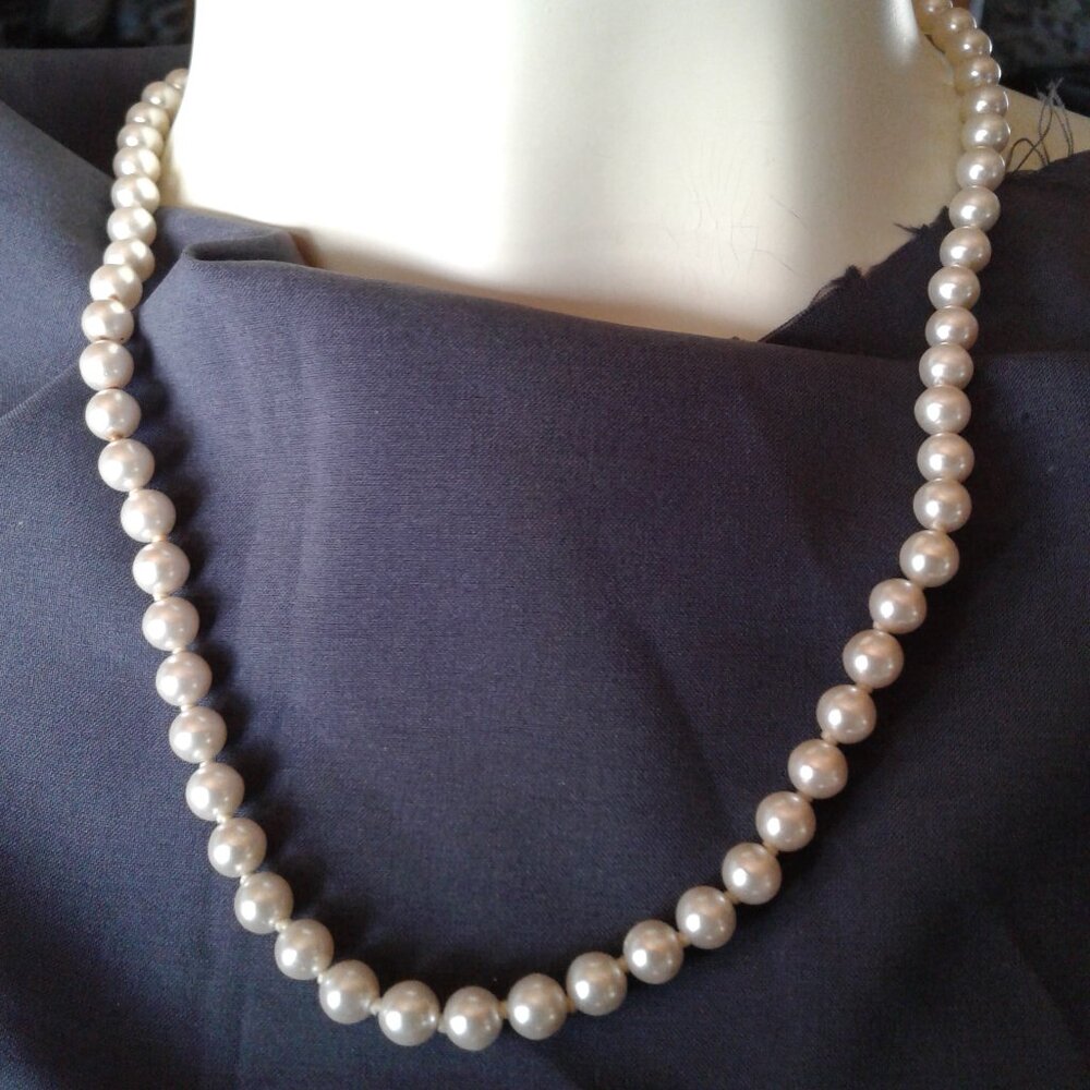 Vintage Faux Pearl Necklace